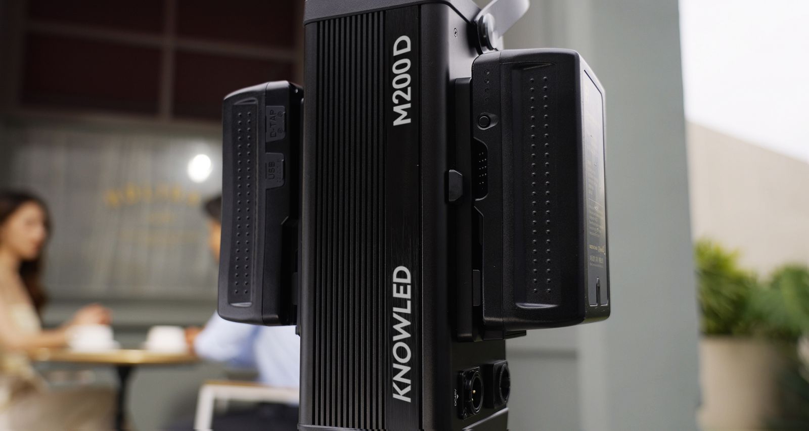 Đèn led Godox M200D 5600k