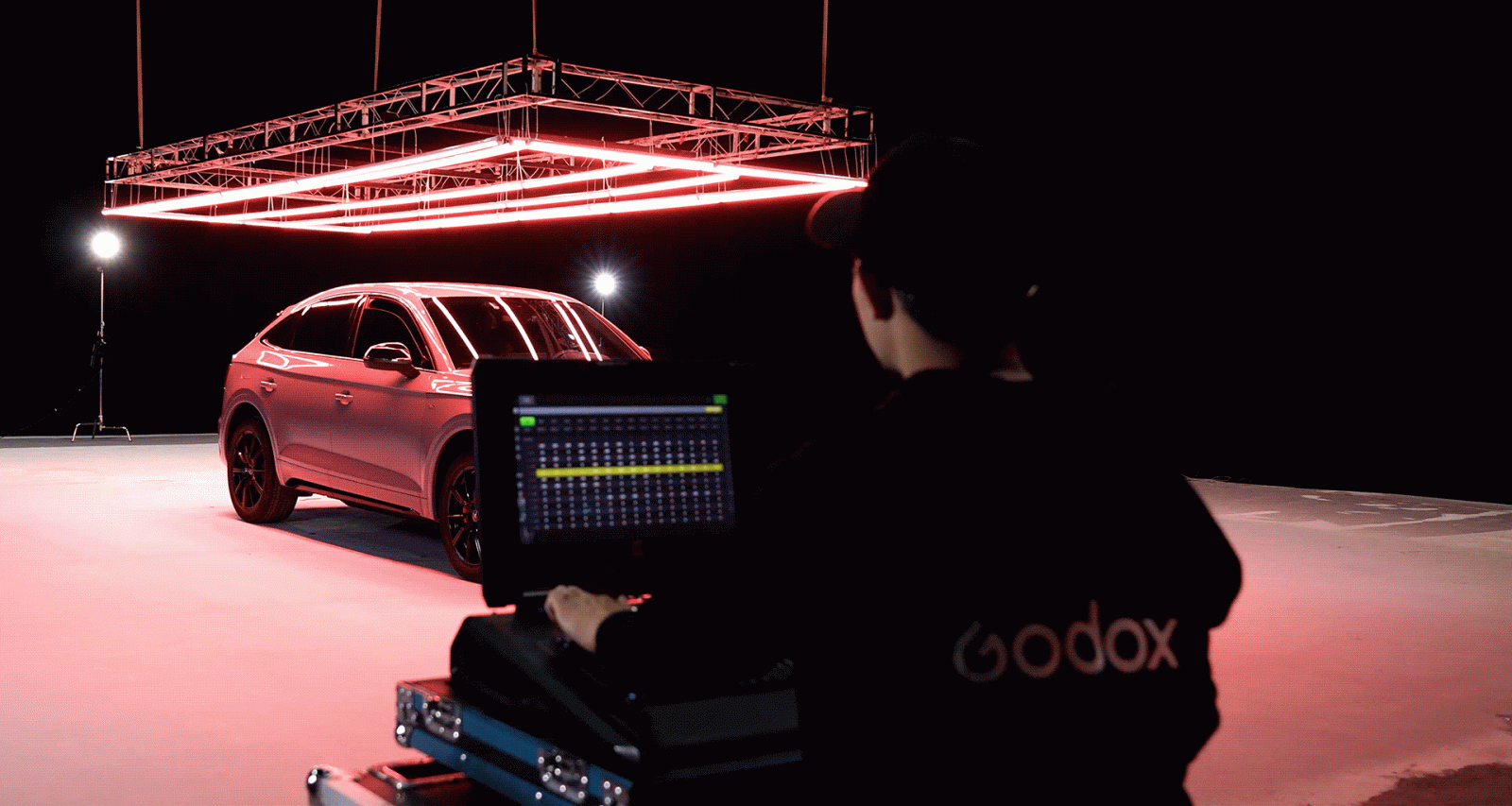 Đèn Godox TP2R Pixel RGB LED Tube Light