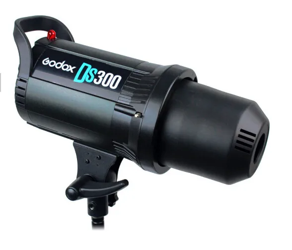 Đèn Flash Studio GODOX DS300