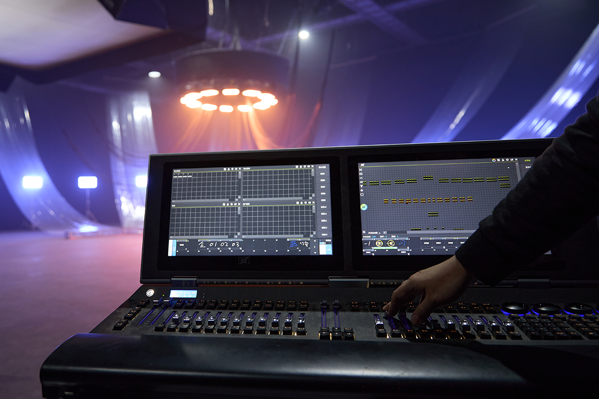 Đèn Godox KNOWLED P600R Hard RGB LED Light Panel