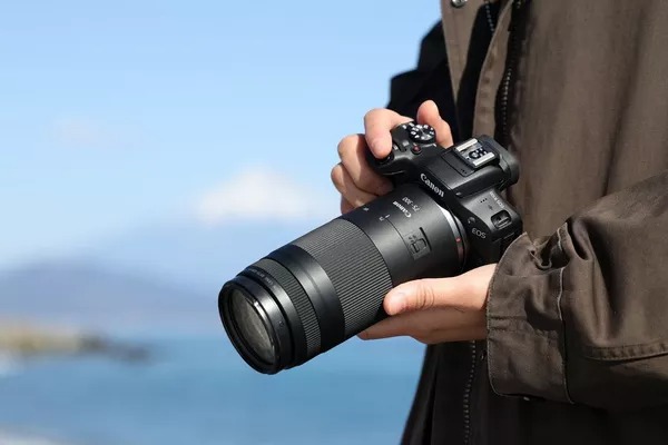 Ống kính Canon RF 75-300mm F4-5.6