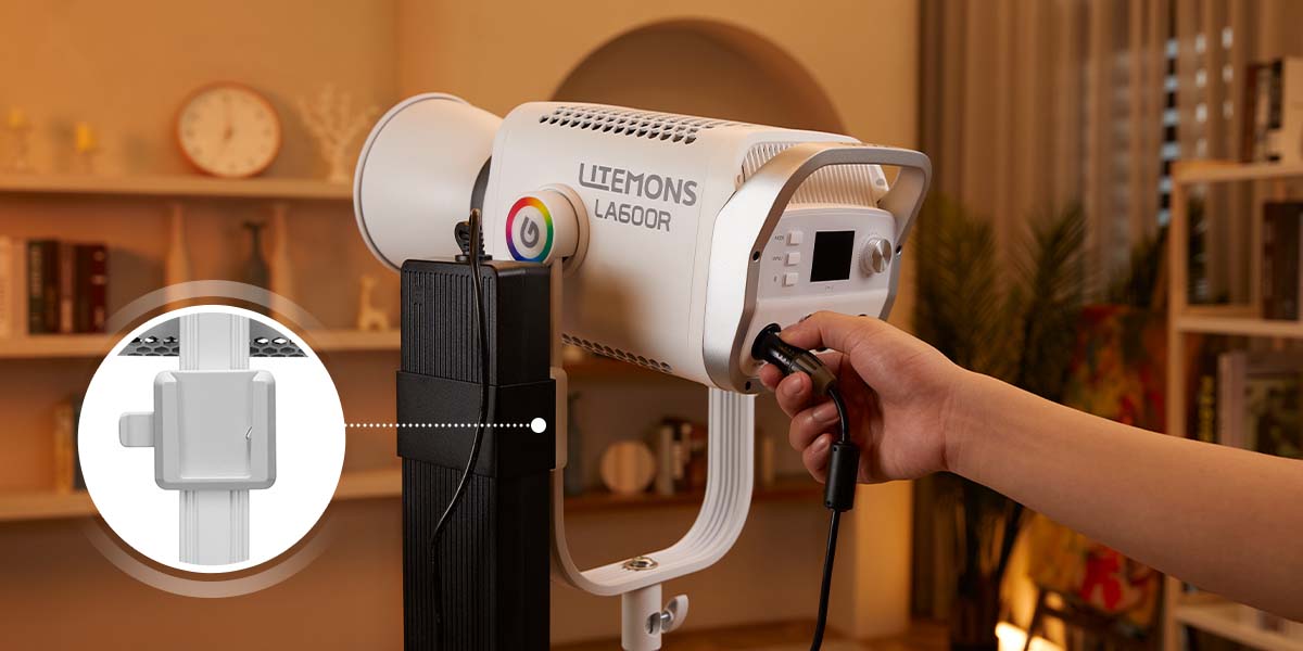 Đèn Godox LITEMONS LA600R RGB LED Monolight Kit (Black) kèm túi