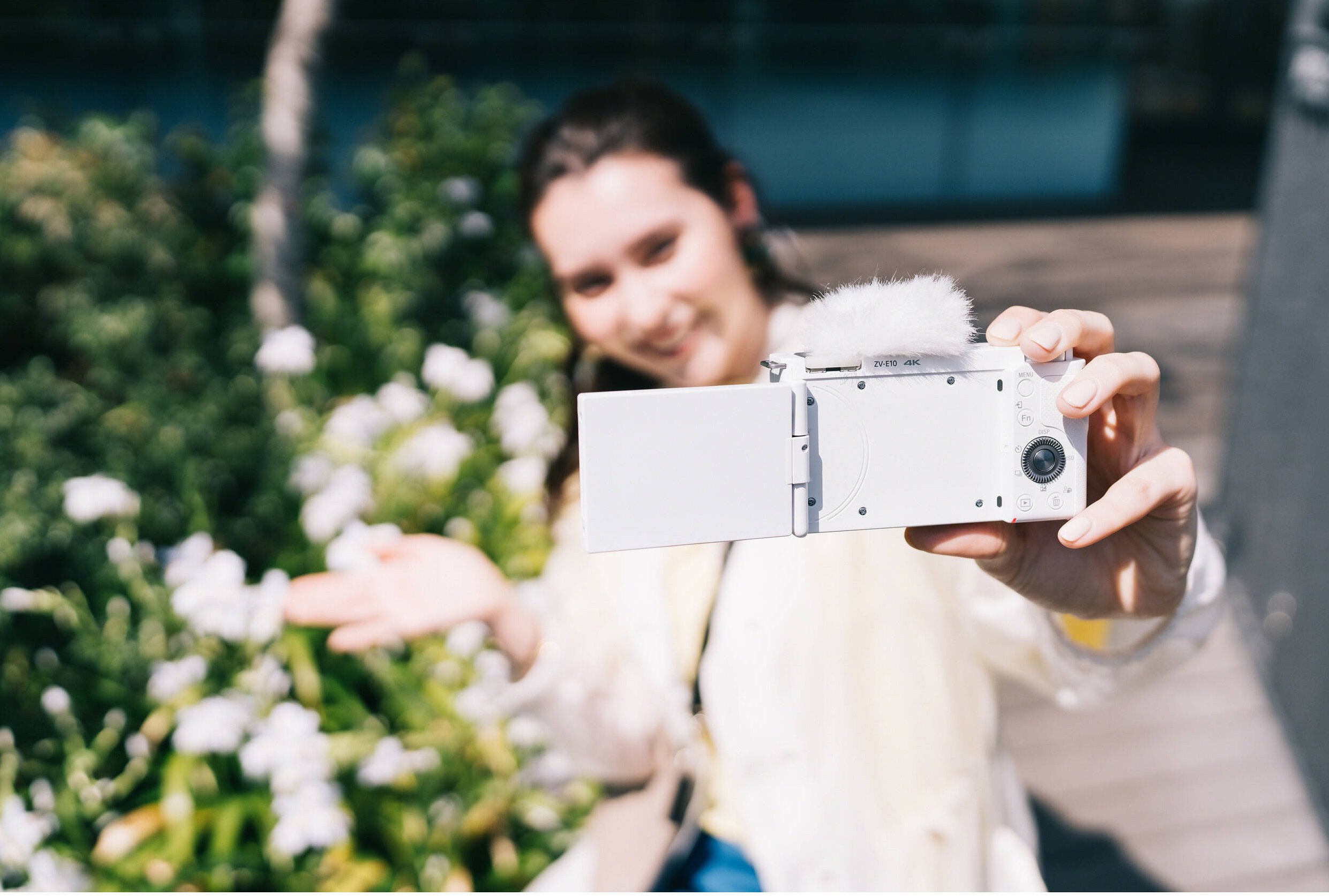 Máy ảnh Sony ZV-E10 (Black, Body Only)