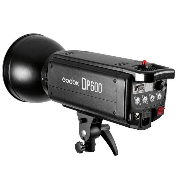 Đèn flash studio godox DP600