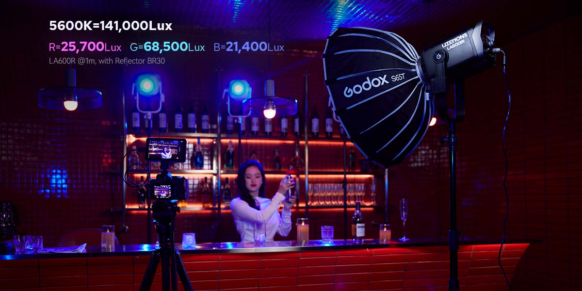 Đèn Godox LITEMONS LA600R RGB LED Monolight Kit (Black) kèm túi