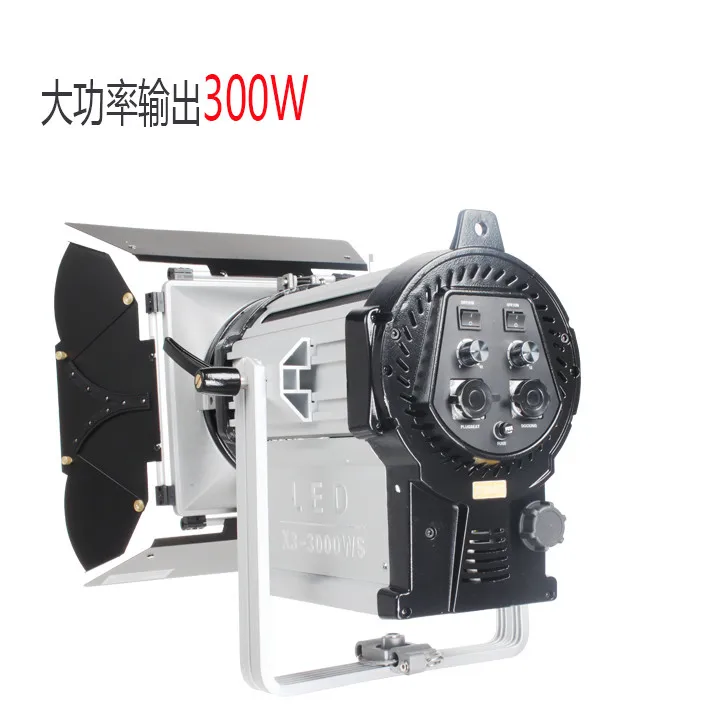 ĐÈN NiceFoto LED fresnel light X3-3000WS 5600k