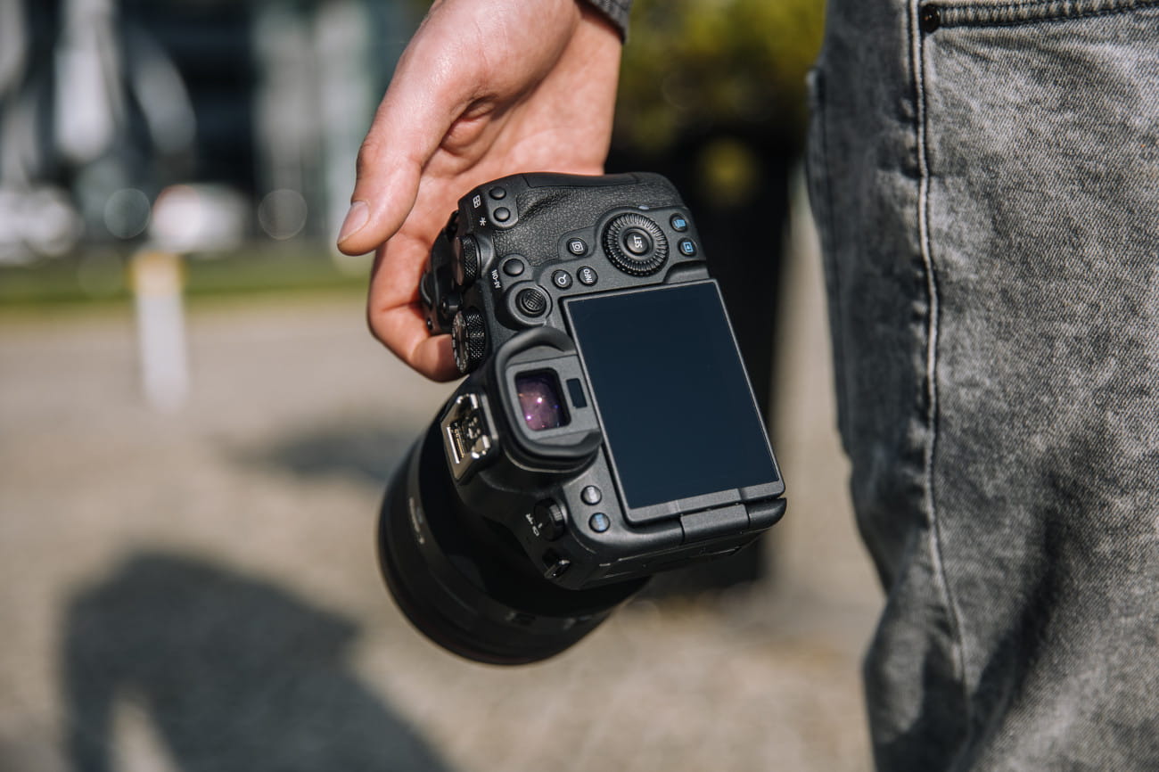 Máy ảnh Canon EOS R6 Mark II