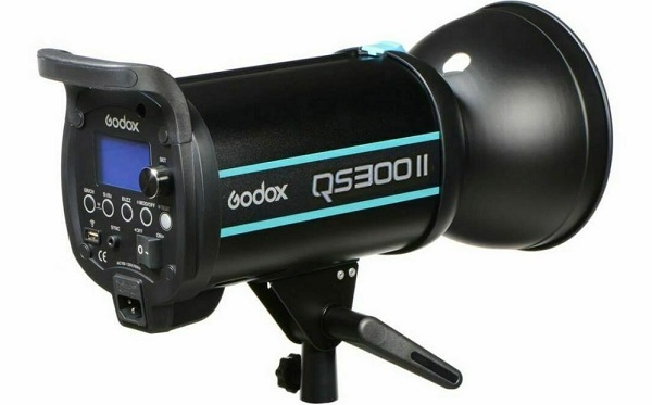 Đèn Flash studio Godox QS300II
