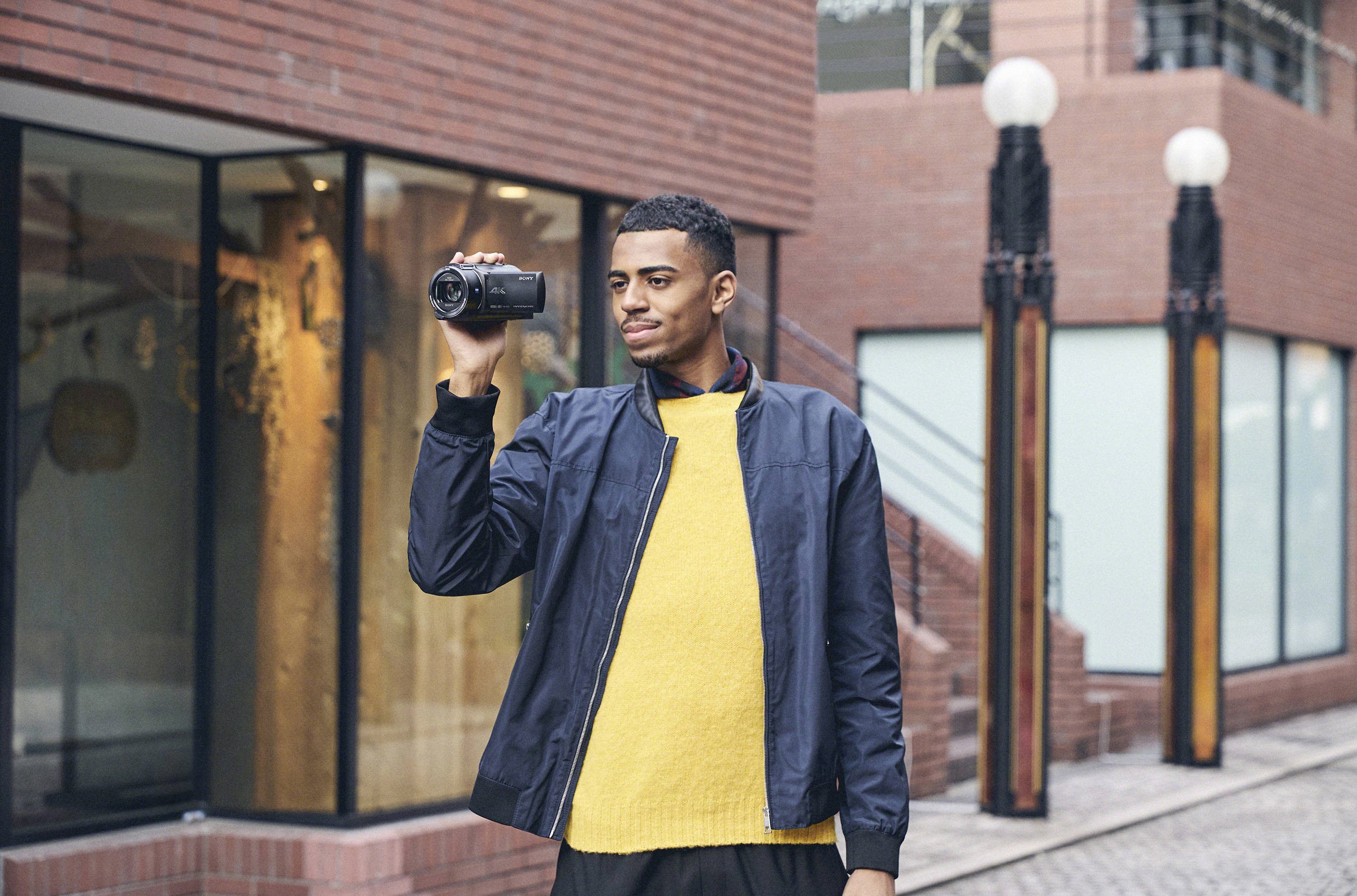 Máy Quay Phim Sony FDR-AX43A UHD 4K Handycam