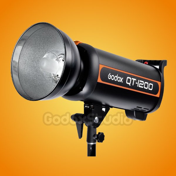 Đèn flash studio Godox QT1200