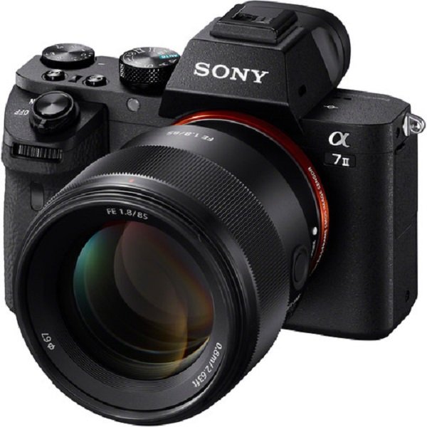 Ống kính Sony FE 85mm f/1.8