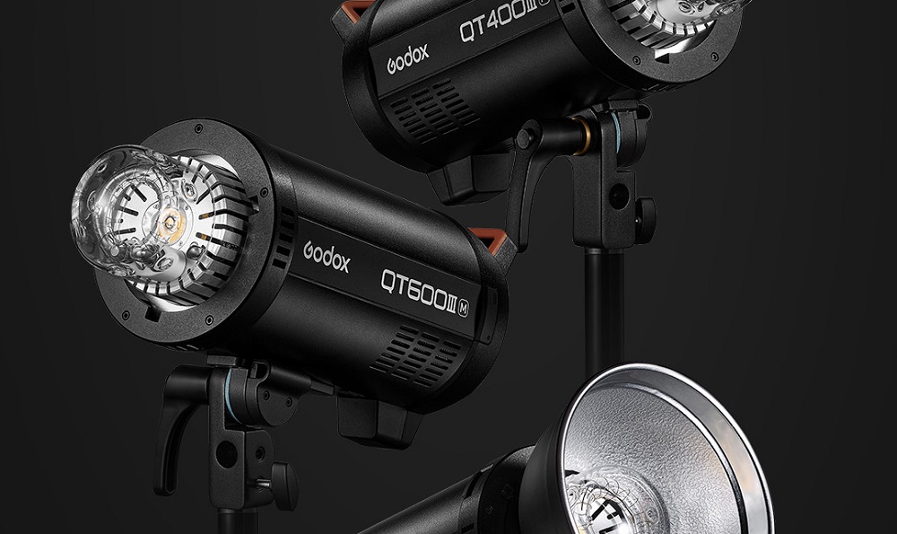 Đèn Flash Studio Godox QT1200III M Chính Hãng