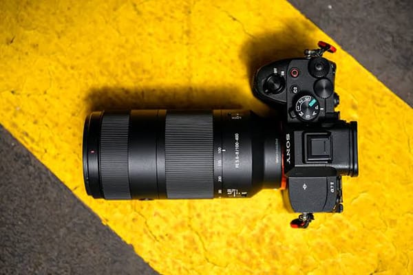 Ống kính Sony FE 100-400mm f/5.6-8 OSS