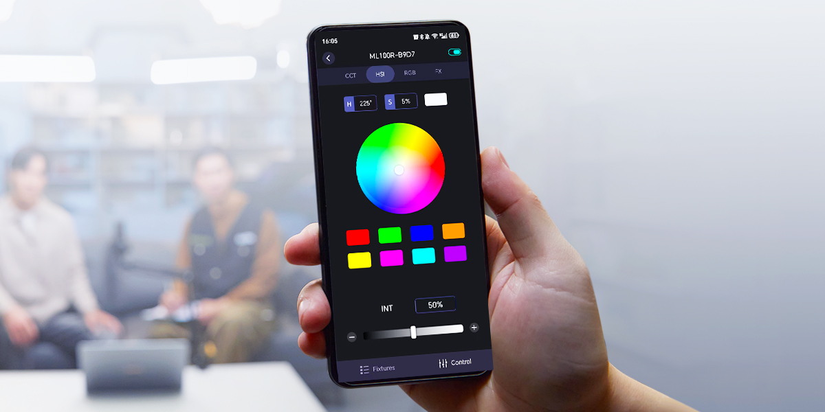 Đèn led Godox ML100R RGB Portable