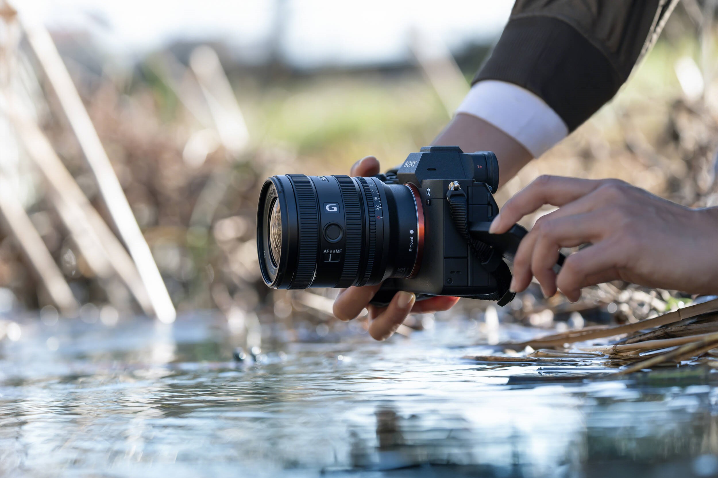 Ống Kính Sony FE 16-25mm f/2.8 G